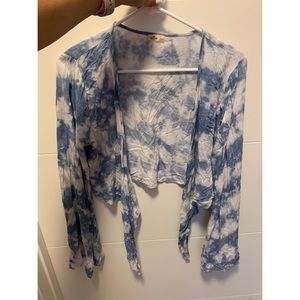 Hollister crop top, ties in front! Worn once
